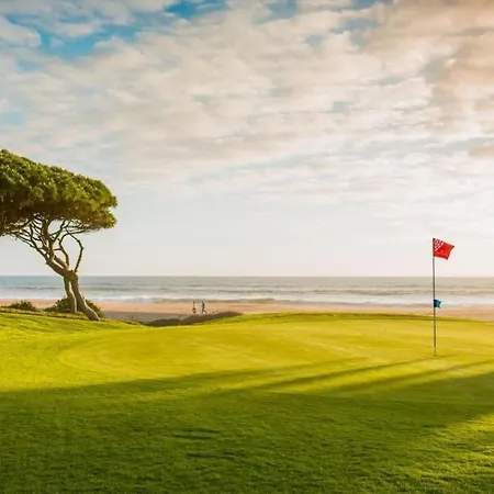 At The * Vale do Lobo