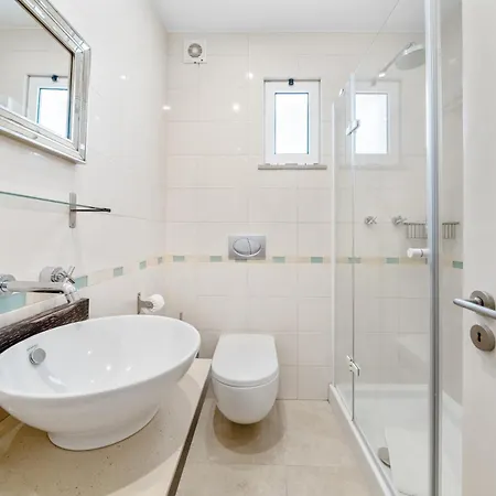 Hébergement de vacances At The *