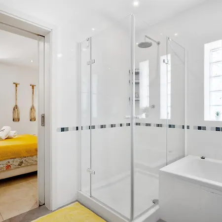 At The Hébergement de vacances *