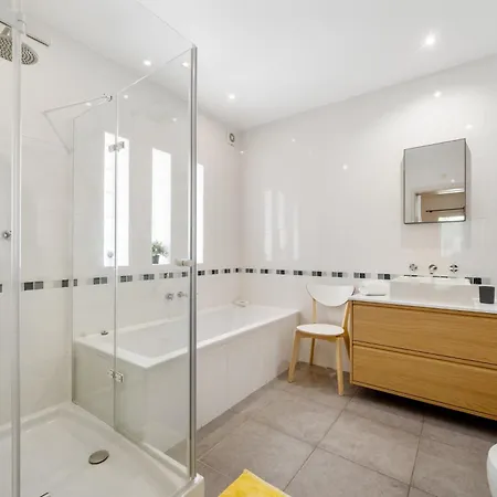 At The * Vale do Lobo