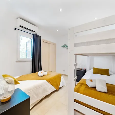 At The Tatil Evi Vale do Lobo